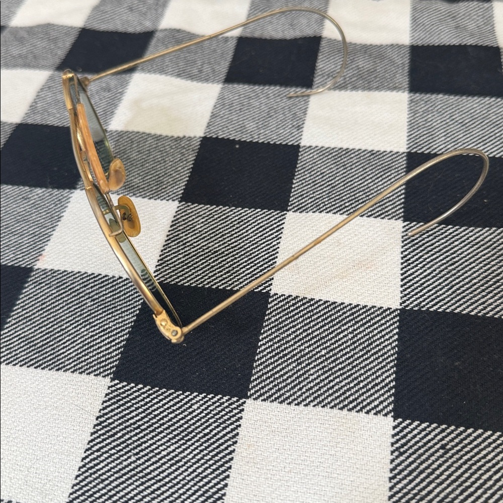Vintage late 1940s- early 1950s Gold Aviator Sunglasses - Picture 3 of 6